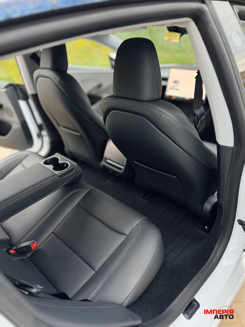Tesla Model 3 - фото 32