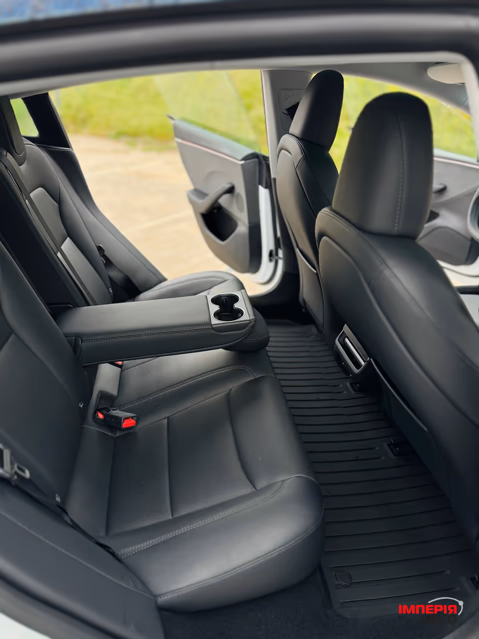 Tesla Model 3 - фото 31