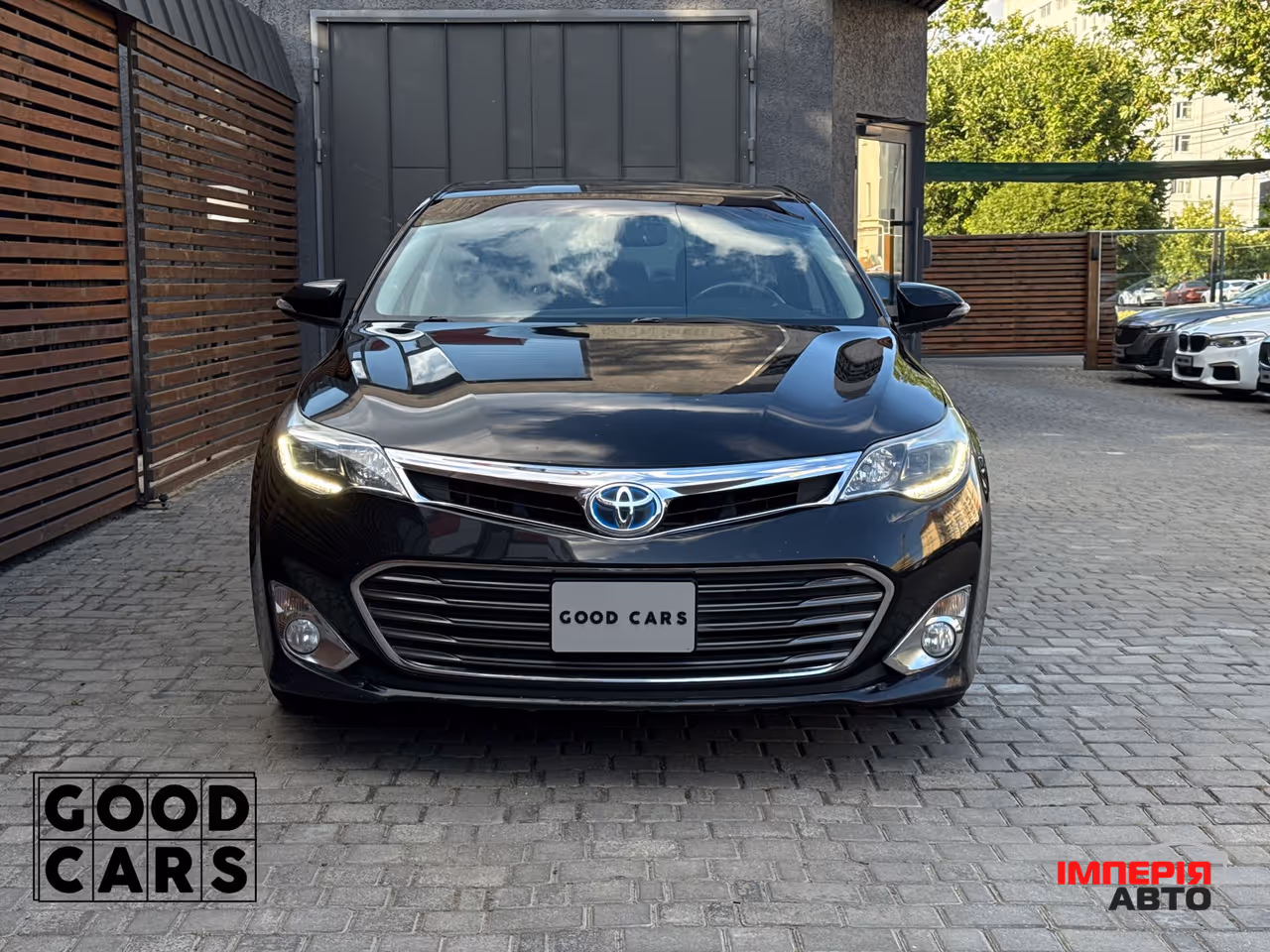 Toyota Avalon - фото 2