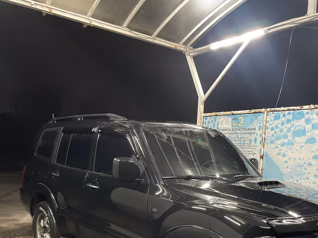 Mitsubishi Pajero - фото 2