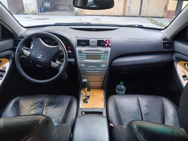 Toyota Camry - фото 5