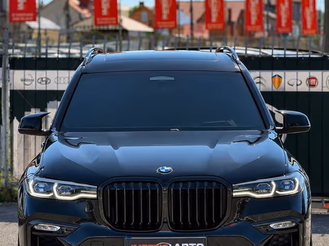 BMW X7 - фото 3