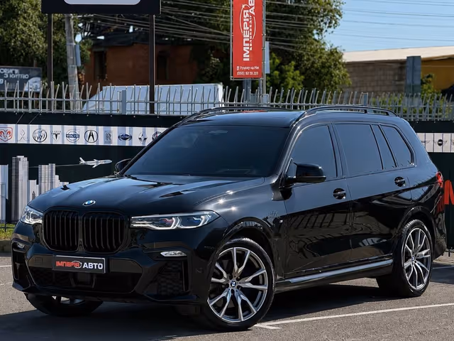 BMW X7 - фото 1
