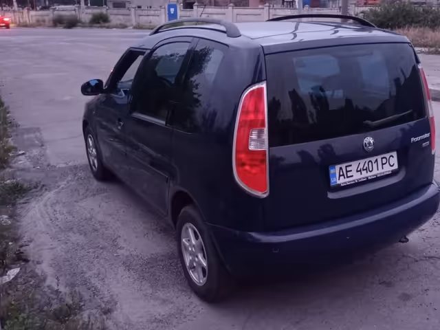 Skoda Roomster - фото 4