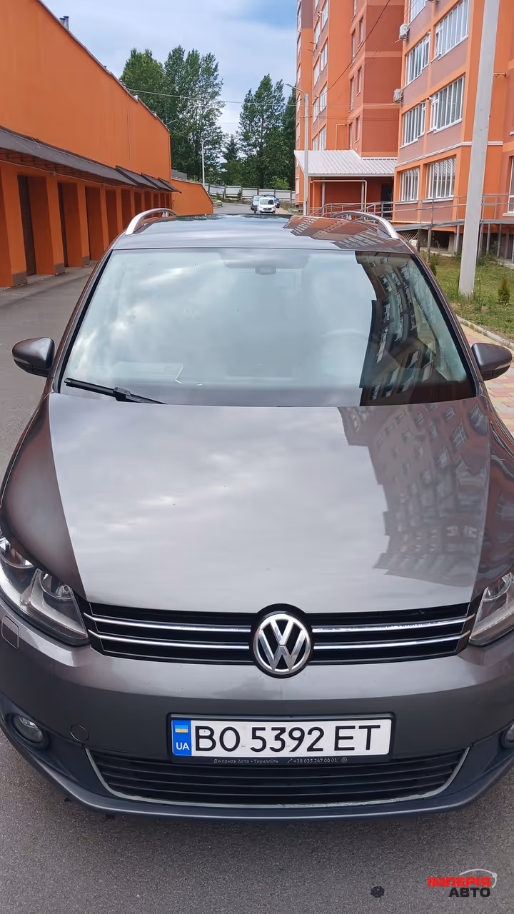 Volkswagen Touran - фото 2