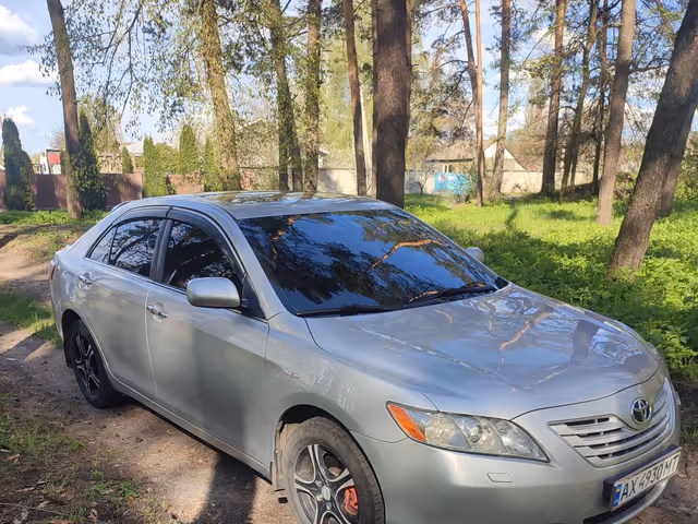 Toyota Camry - фото 5