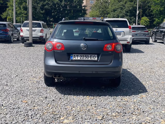 Volkswagen Passat - фото 5