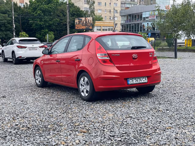 Hyundai i30 - фото 4