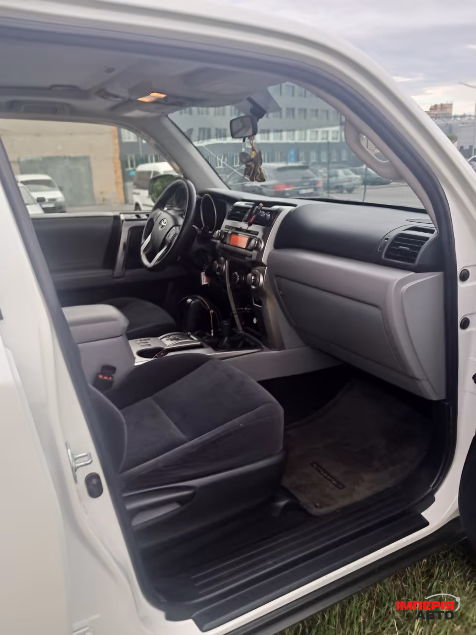 Toyota 4Runner - фото 10