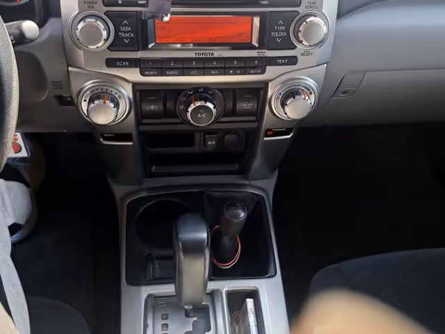 Toyota 4Runner - фото 5