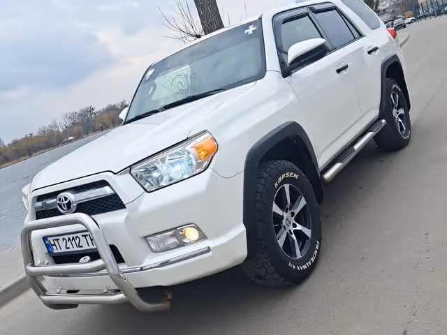 Toyota 4Runner - фото 1