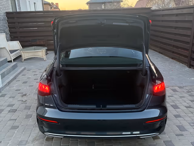 Audi A3 - фото 3