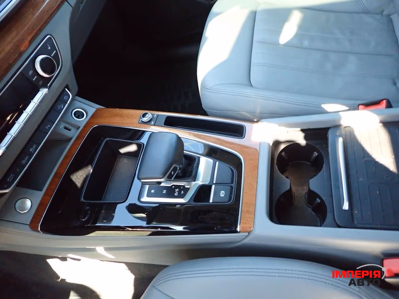 Audi Q5 - фото 35