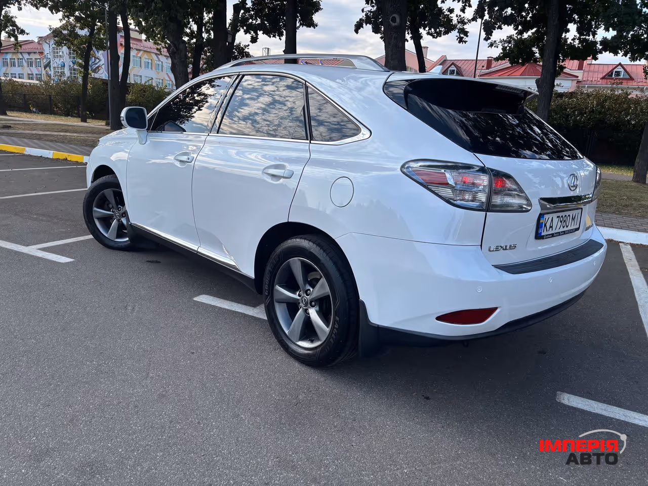 Lexus RX - фото 4