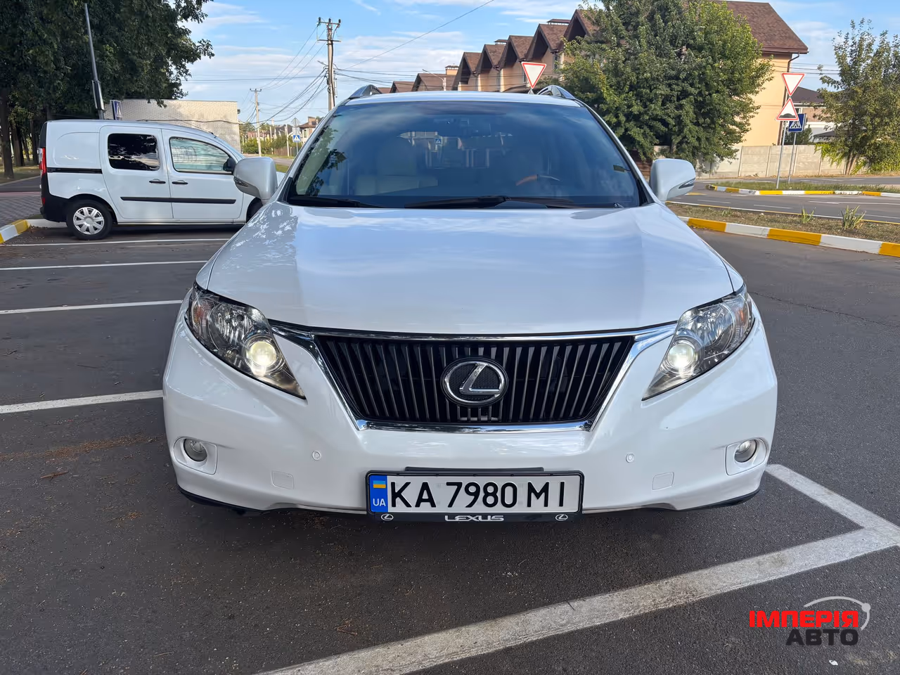 Lexus RX - фото 9