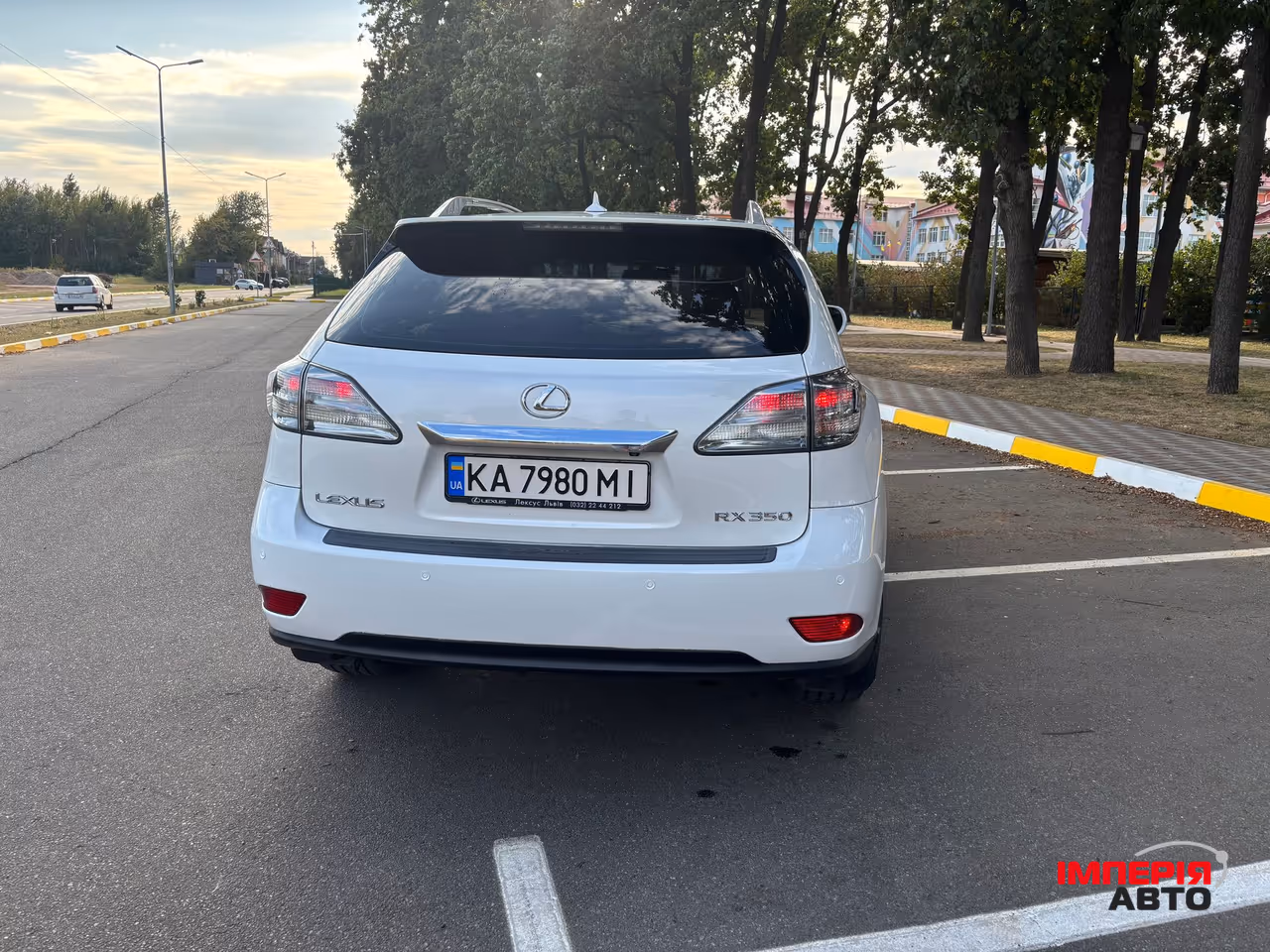 Lexus RX - фото 5