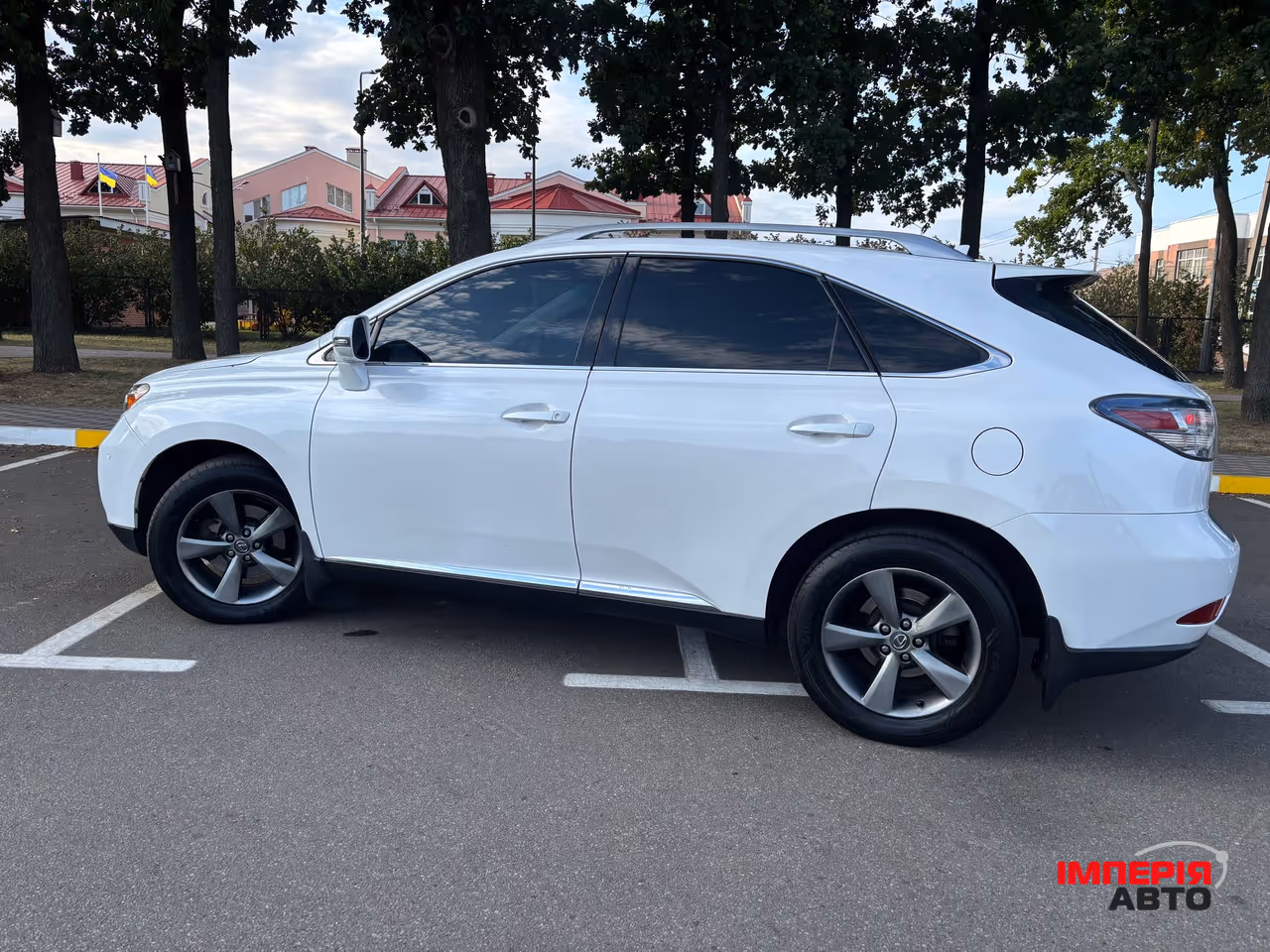 Lexus RX - фото 3