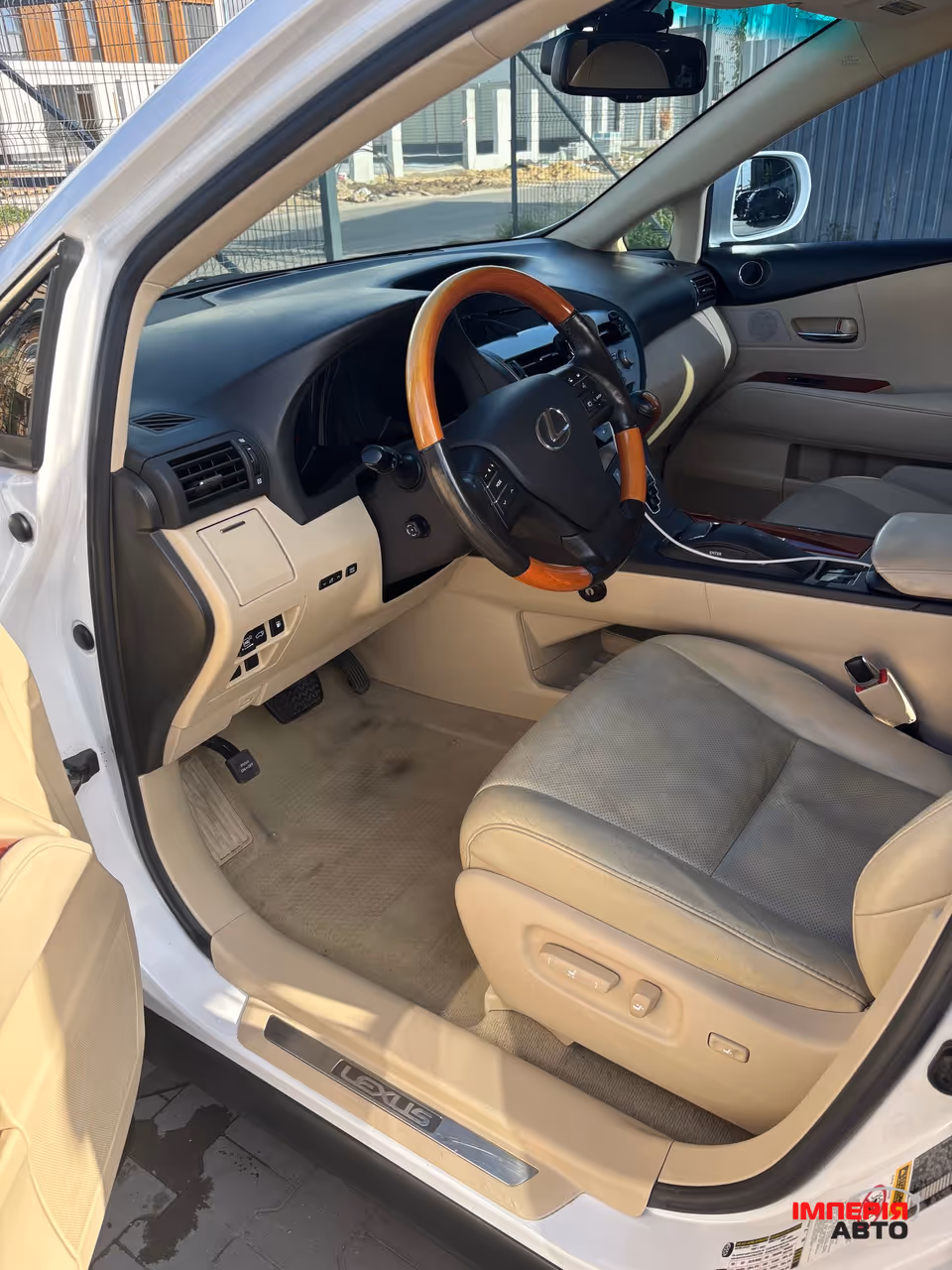 Lexus RX - фото 14