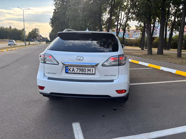 Lexus RX - фото 5