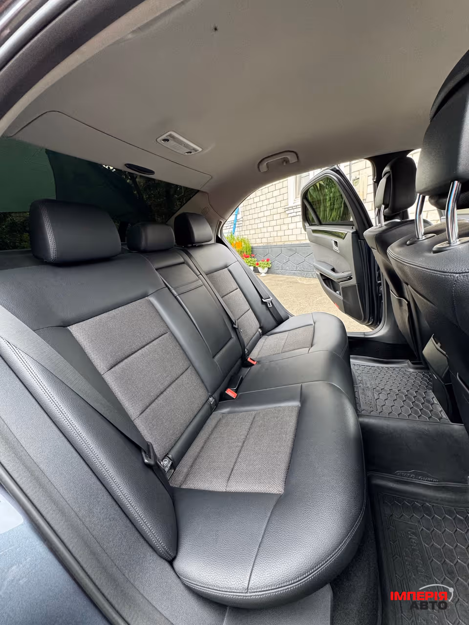 Mercedes-Benz E-Класс - фото 32