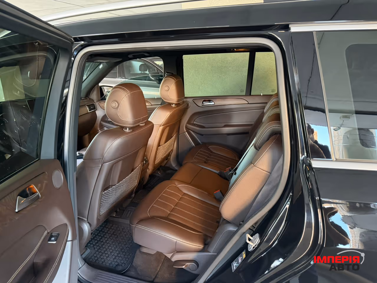 Mercedes-Benz GLS - фото 12