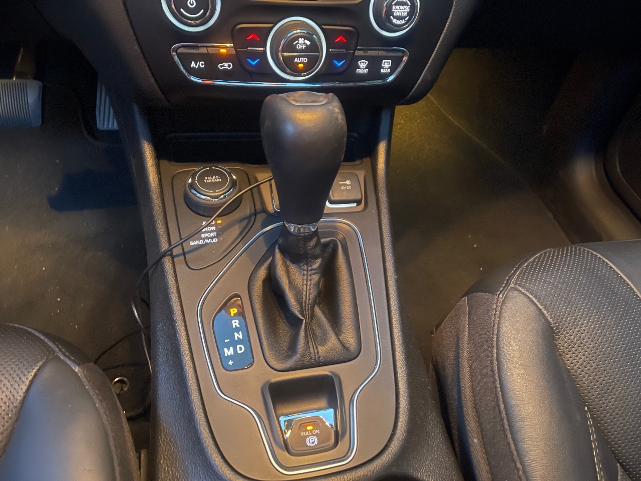 Jeep Cherokee - фото 9