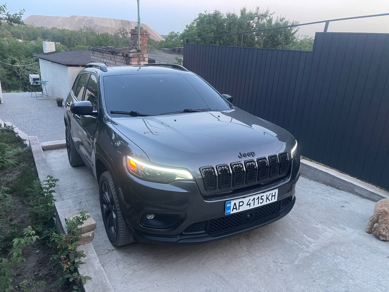 Jeep Cherokee - фото 1