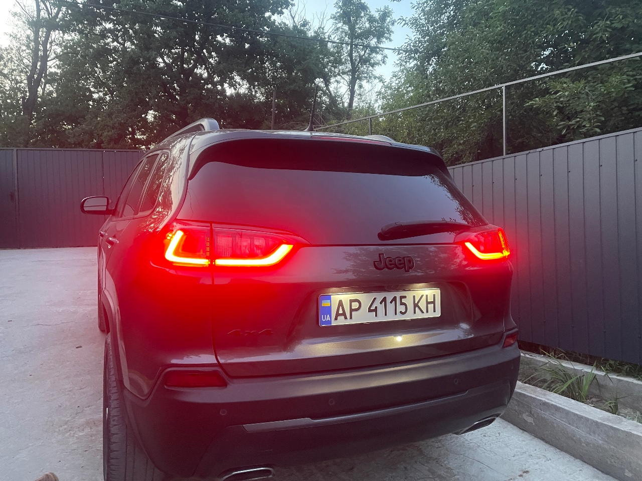 Jeep Cherokee - фото 12