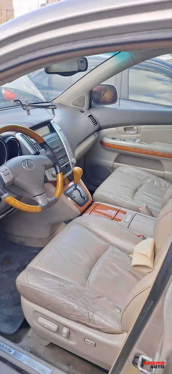 Lexus RX - фото 5