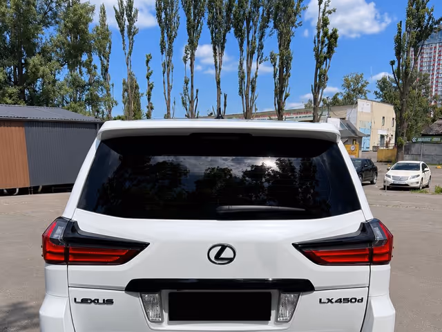 Lexus LX - фото 4