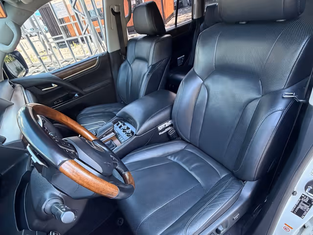 Lexus LX - фото 5