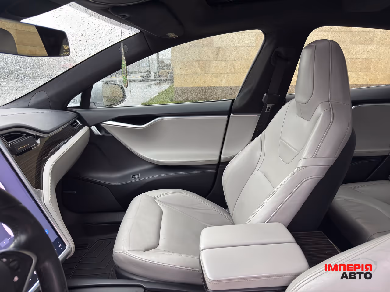 Tesla Model S - фото 31