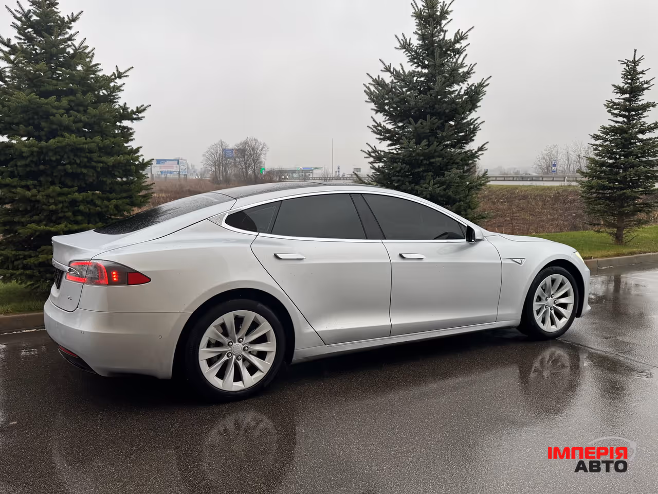 Tesla Model S - фото 19