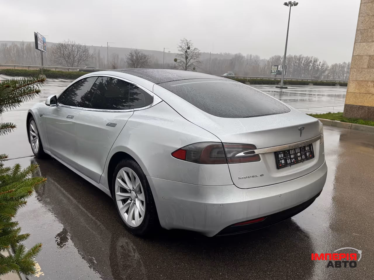 Tesla Model S - фото 14