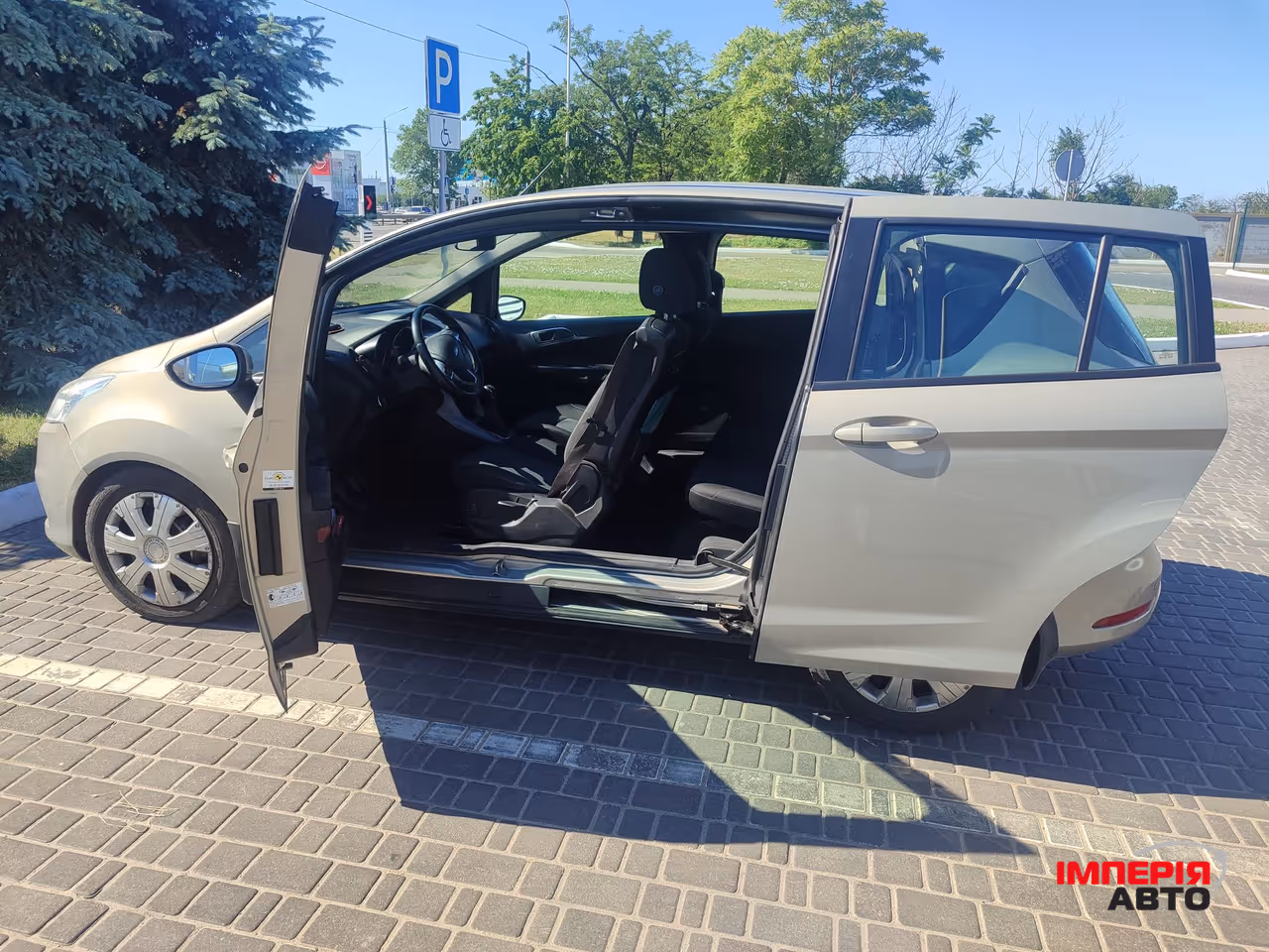 Ford B-MAX - фото 13