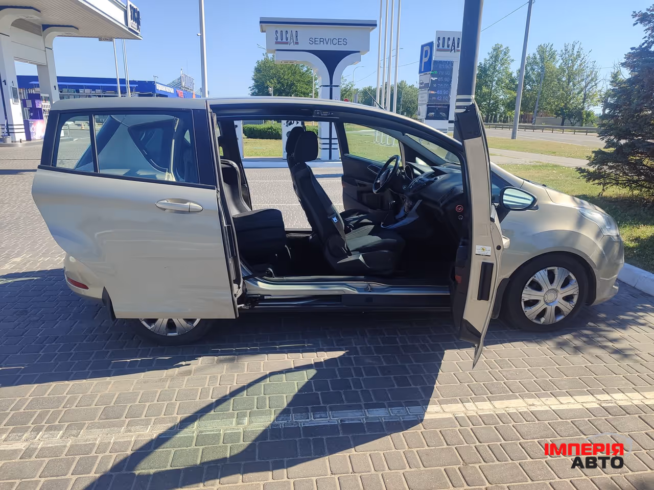 Ford B-MAX - фото 9