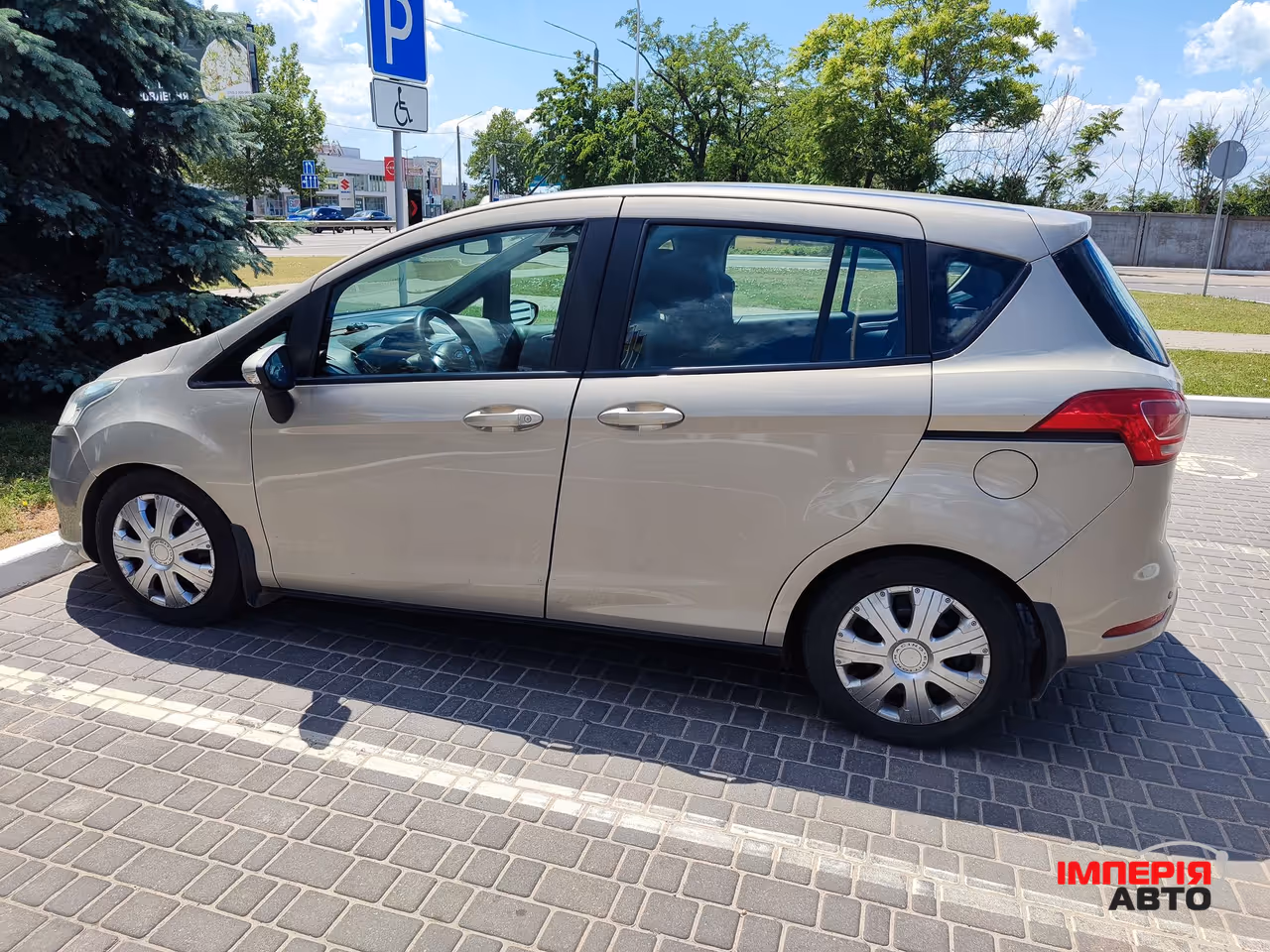 Ford B-MAX - фото 3