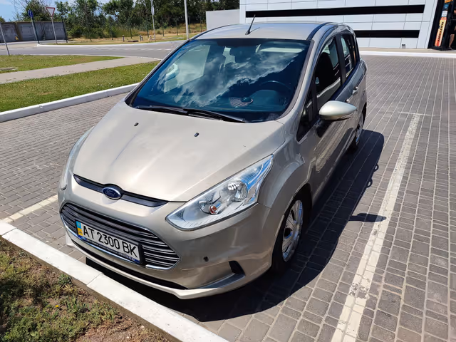 Ford B-MAX - фото 1
