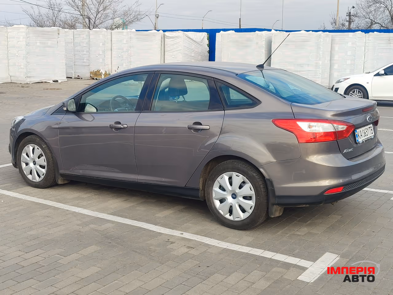 Ford Focus - фото 8