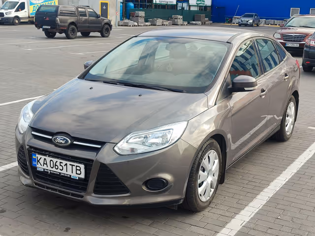 Ford Focus - фото 1