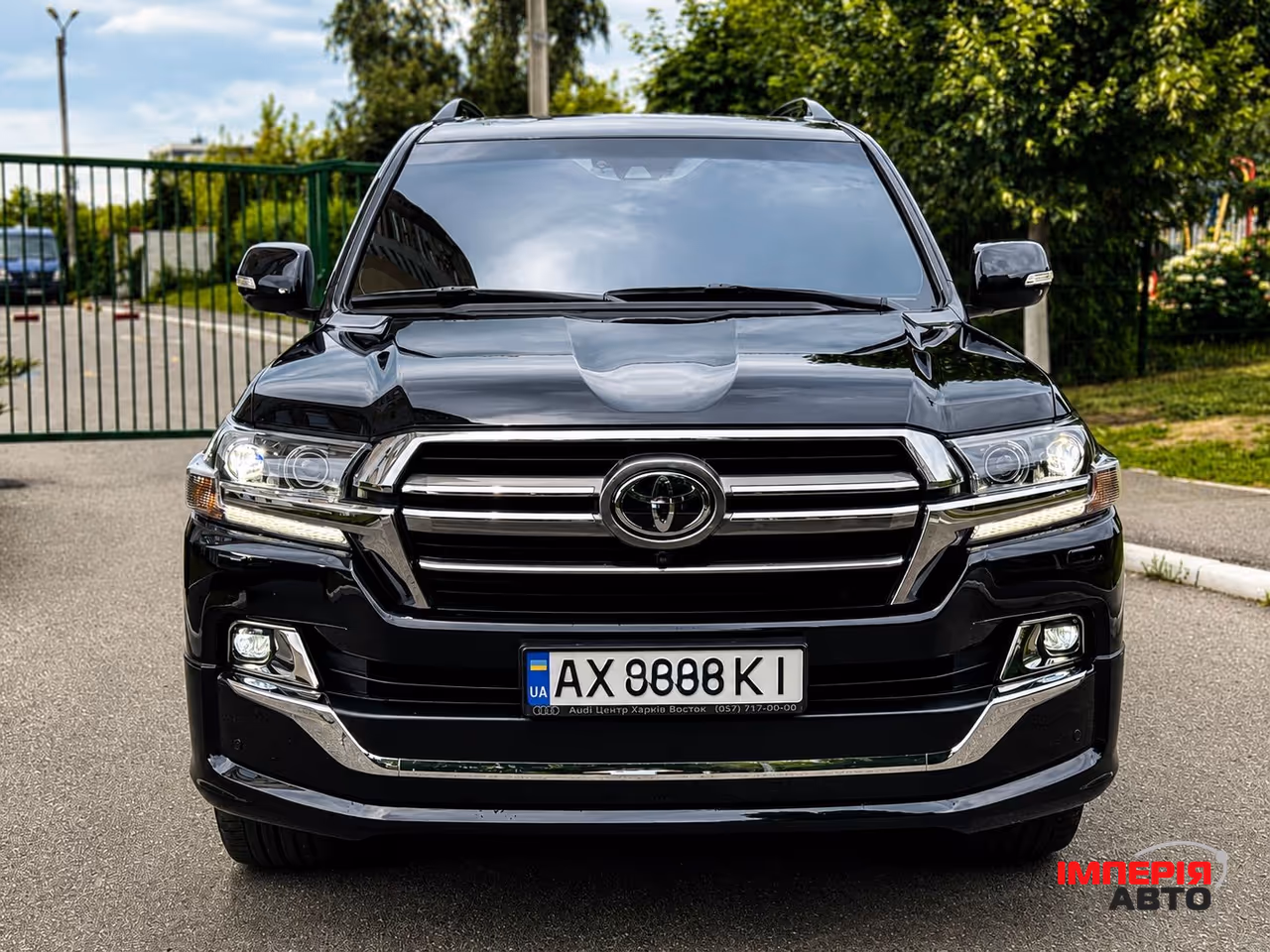 Toyota Land Cruiser - фото 1