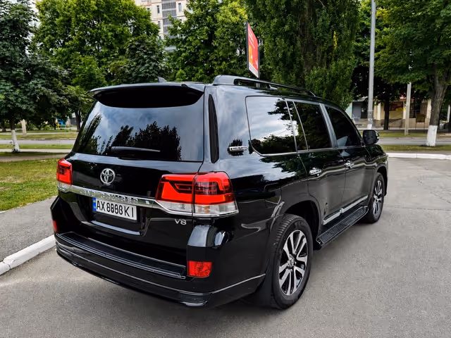 Toyota Land Cruiser - фото 4