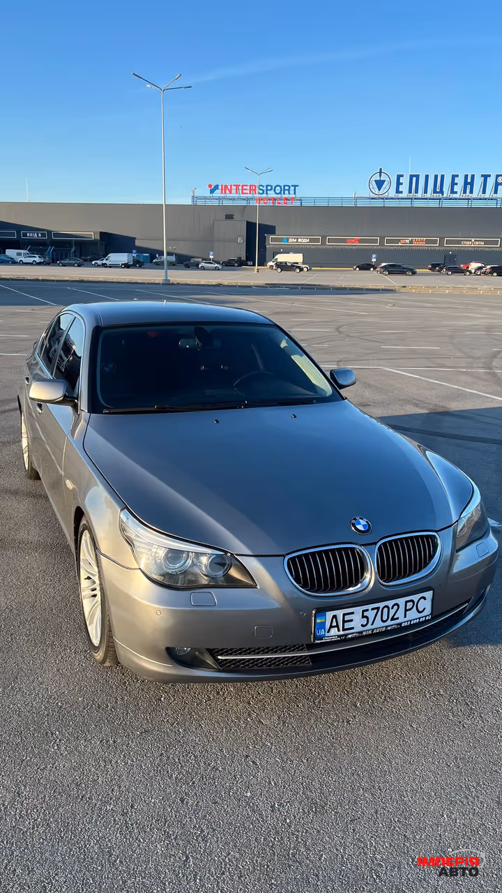 BMW 5 серії - фото 1