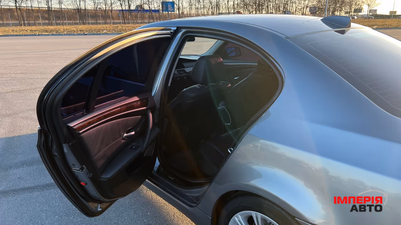 BMW 5 серії - фото 14