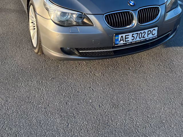 BMW 5 серії - фото 1
