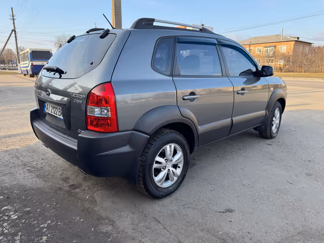 Hyundai Tucson - фото 4