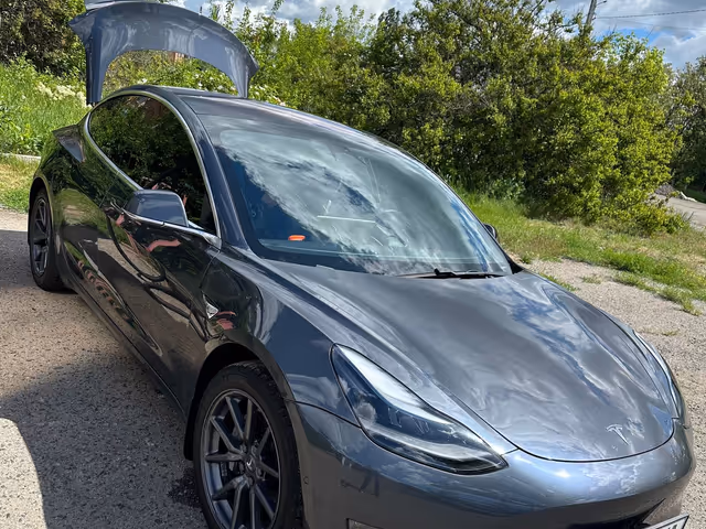 Tesla Model 3 - фото 3