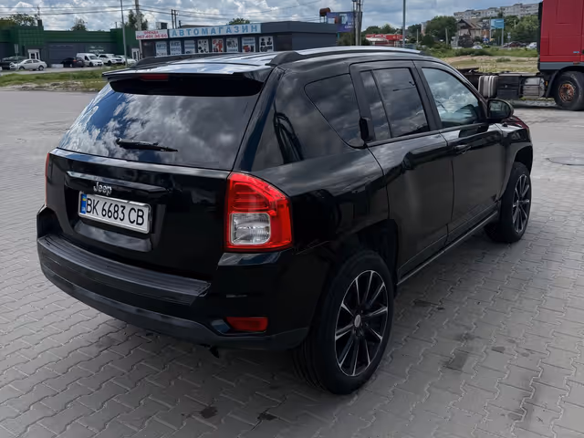 Jeep Compass - фото 3