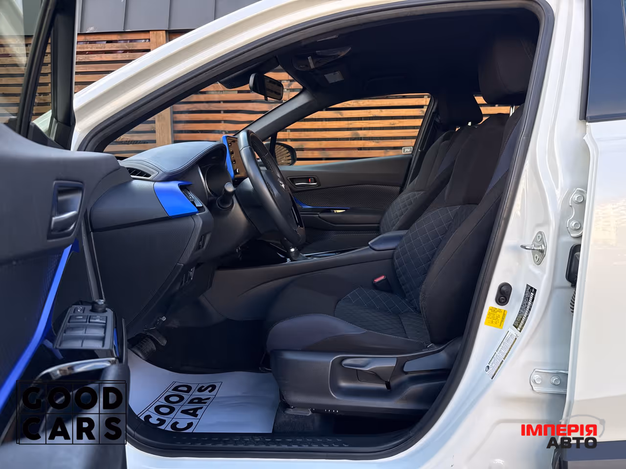 Toyota C-HR - фото 25