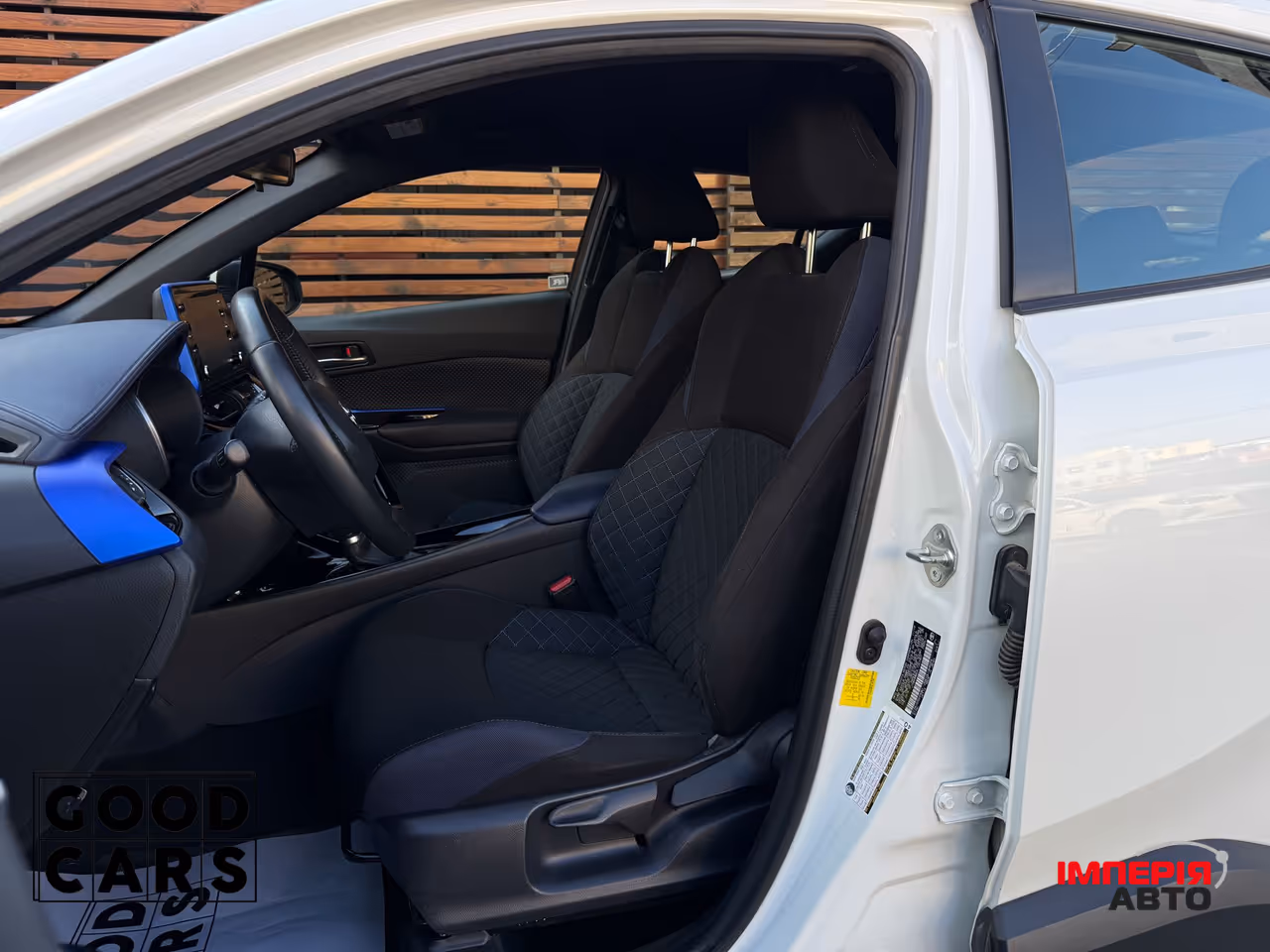 Toyota C-HR - фото 26